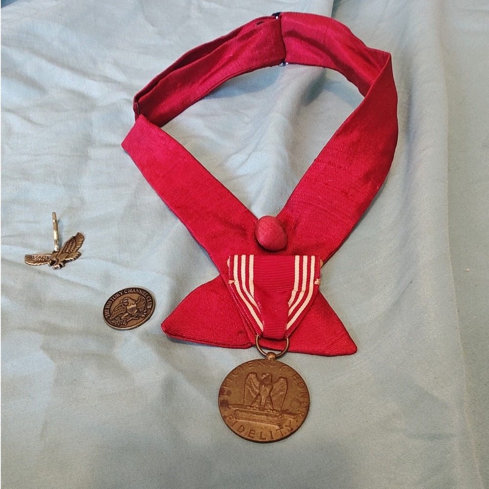 US‎ Army Good Conduct Medal Red Bronze Efficiency Honor Fidelity WWII Era Lot